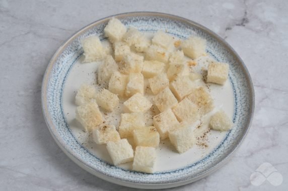 Салат «Цезарь» с курицей – фото приготовления рецепта, шаг 5
